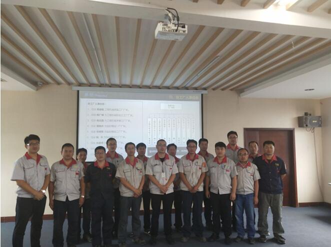 銳意改革 激發(fā)活力 回歸產(chǎn)品 強(qiáng)本固基 為迎接華翔集團(tuán)新一輪騰飛，打造世界華翔而不懈奮斗！---記華翔集團(tuán)制造平臺(tái)成立大會(huì)